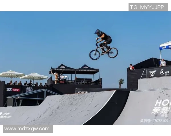 成都与重庆极限运动队赛后复盘分析团队意识与战术执行的差异