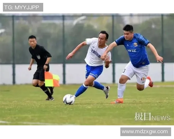 南京与武汉足球队赛后复盘分析双方战术意识与表现差异